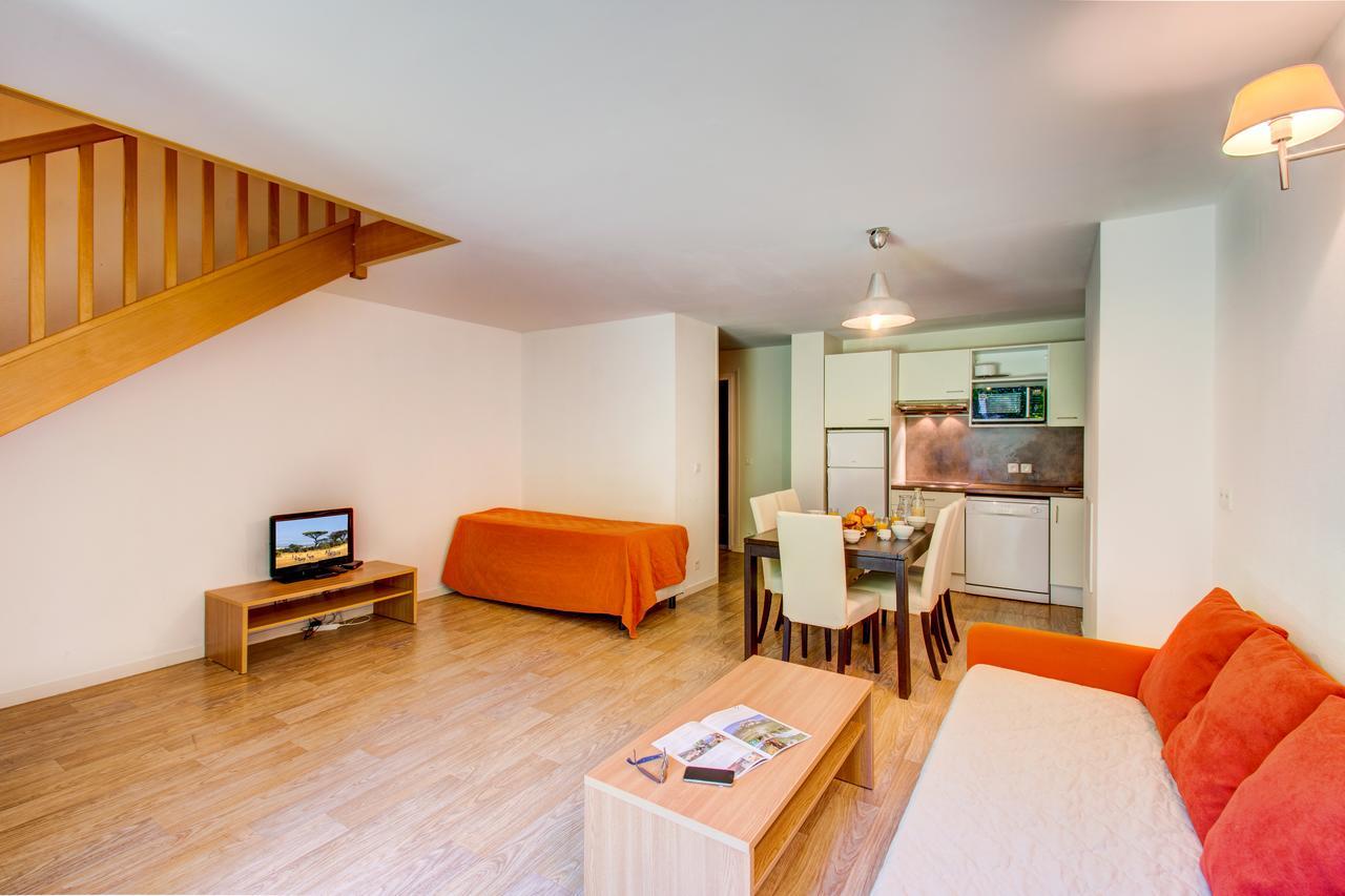 Vacancéole - Résidence Les Balcons d'Aix La Féclaz Esterno foto
